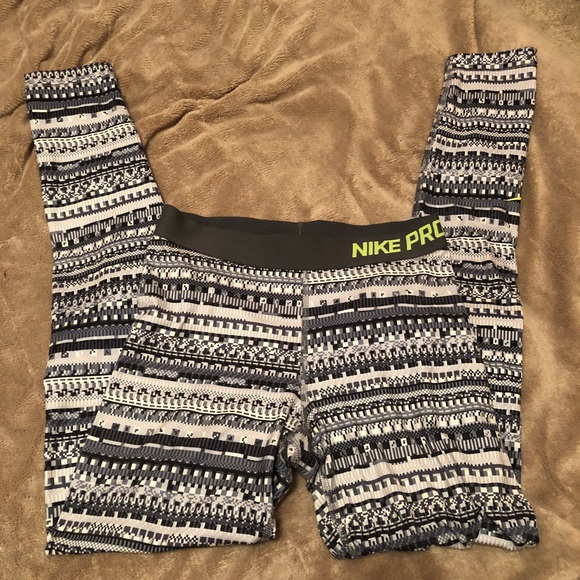 Nike Pants - nike pro leggings